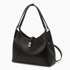 [헤지스ACC] 블랙 버클장식 소가죽 숄더백M HIBA5F172BK