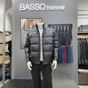 [바쏘옴므]심플 구스다운비건레더점퍼WSY4UA63