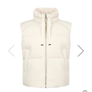 [핑]여성  하이넥덕 다운점퍼 베스트 121D4JV452_IV_YS