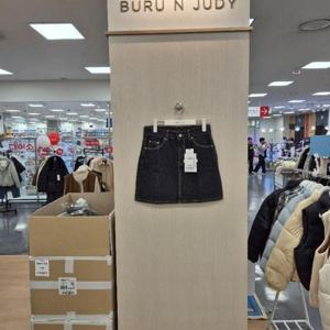 부루앤쥬디 HC42 흑데님미니스커트 BBRDDS101A