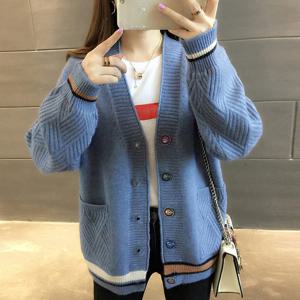 [올리비에스클로젯] 빗살패턴 컬러단추 가디건_O2310CD063D