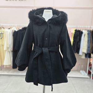 [샤틴]퍼 탈,착 후드넥  소매볼륨 코트S254K761C