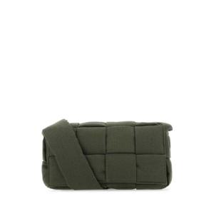 BOTTEGA VENETA 올리브 그린 패디드 테크 카세트 크로스바디 백 718398VMBN4 3248