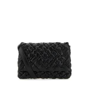 BOTTEGA VENETA 블랙 가죽 크로스바디 백 787113V4HO1 8803