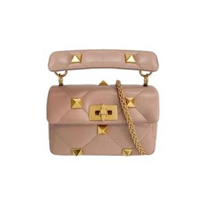 발렌티노 로만 스터드 토트백 로즈 카넬 B0L04BSFGF9