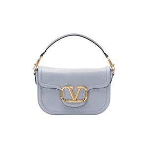 발렌티노 올타임 폴드오버 탑 숄더백 스카이 블루 B0N20IMZZJ4