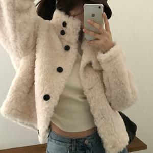 [드넬]구름FUR하이넥버튼DWJ54130A