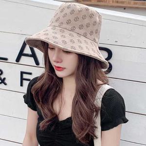 패션 벙거지 양면 모자 베이지 여름 외출 스타일 코디