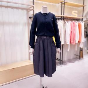 [시에로]  SK2KTF41M_라운드넥 로고 포인트 가디건