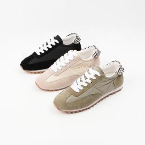 [신난다슈]여성 스니커즈 운동화 2cm 3종 여자 발편한 캐주얼 단화 소가죽 RH245206