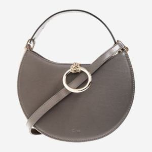 끌로에 소프트 숄더백 CHC23WS164K55 066