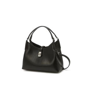 [헤지스] HIBA5F171BK_여성 블랙 버클장식 소가죽 토트백 S