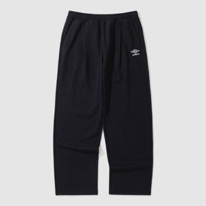 M 엄브로바지 NQC UP323CFP93-BLK 에센셜 와이드 스트레이트 팬츠 BLACK