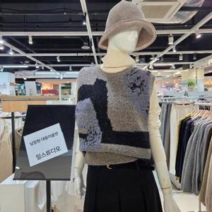 밀스튜디오 DP02 포근한 루즈핏 조끼 LRBIVS101