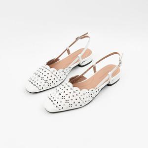 [신난다슈]여성 슬링백 샌들 구두 2cm 뮬 플랫 샌들 펌프스 펀칭 통굽 GDR253052 화이트