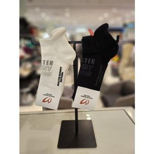 [마스터바니에디션] (411E3SC101) 로고 스포티 자가드 단목 양말