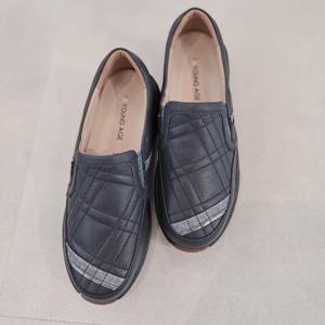 에스콰이아 HC03 체크 퀼링 여성슬립온 YAEFHL637