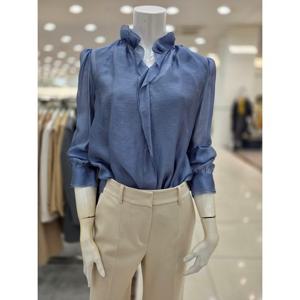 [더아이잗]프릴넥 셔링 블라우스 IRAA0BL041BLD0