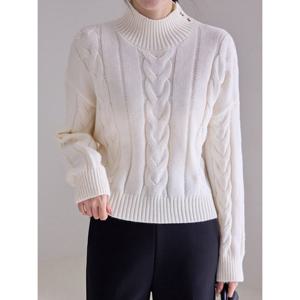 [모리스커밍홈]넥 버튼 꽈배기 니트_M2512KN153D