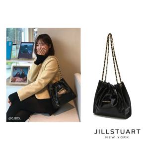 [질스튜어트] 블랙 골드 장식 드로우스트링 체인 숄더백 S JABA5E143BK