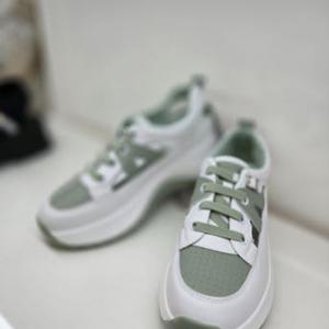 [리바디]펀칭 오픈 스니커즈 5.5cm ARA2025RV0391