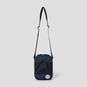 [빈폴] ANY-WEATHER 크로스백 - 네이비 BE54D2M04R