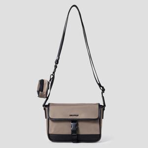 [빈폴] 제이 가로형 폰 슬링백 - 베이지 BE52A3M28A