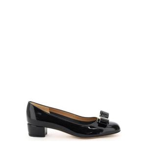 페라가모 바라 보우 펌프스 01B2210591963 216 TP934785403