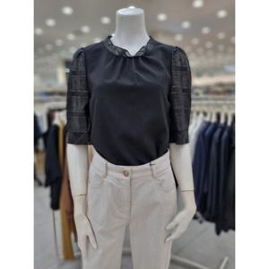 [더아이잗]퍼프 스모킹 소매 블라우스 IN7A0BL266_DJ