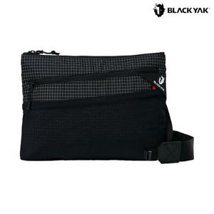 블랙야크 공용 등산 크로스백 롯지샤코슈_XG 2BYABXU937