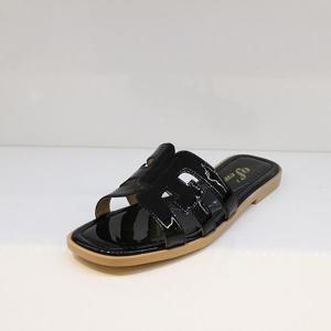 [오브엠]  F21SD243A_여성 발편한 에나멜 샌들 블랙