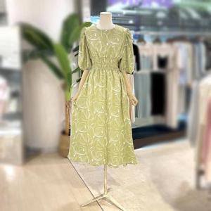 [파르베]  F23A53332_수채화 드로잉 스모크 반팔 원피스