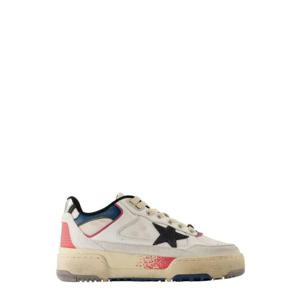 골든구스 디럭스 브랜드 포티2 스타 패치 로우탑 스니커즈 GWF00630F007371 82954WHITEOTTANIOBLACKMINERALRED TP947870336