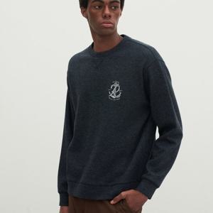 심플하고 세련된 심볼자수맨투맨 MUOAL4F8411