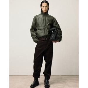 일꼬르소 25FW 베르통 페이크 레더 점퍼 다크 카키 IEJU5F202K3