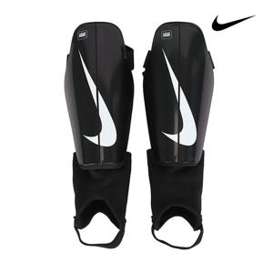 나이키 차지 폼백 신가드 정강이 보호대 DX4608-010
