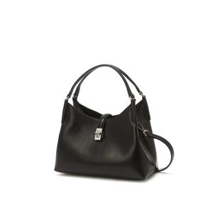 [헤지스/쇼핑백동봉]블랙 버클장식 소가죽 토트백HIBA5F171BK