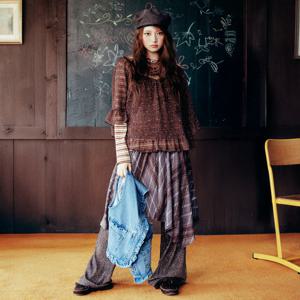 [써스데이아일랜드][여성]멀티 스트라이프 자수 티셔츠(T256MTS141W)