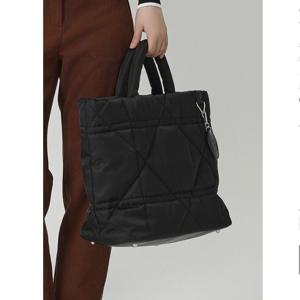 [엘르골프]여성 퀼링 포인트 쇼퍼백 6K67551-199 블랙