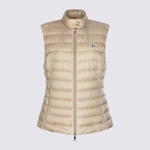 몽클레어 로고 패치 퀼티드 베스트 L10931A00087 597YF222