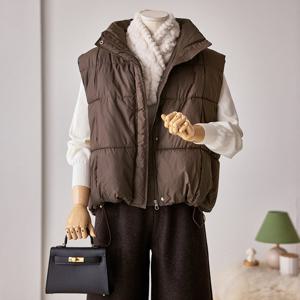 [커스텀에이블] 볼륨 사각 하이넥 패딩조끼_T2512PV010D