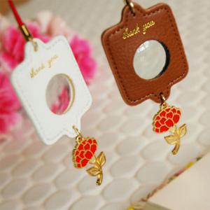 돋보기 카네이션 핸드폰줄 어버이날