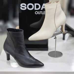 [소다][소다]여성 장식 포인트 앵클 부츠 FLB305_DG