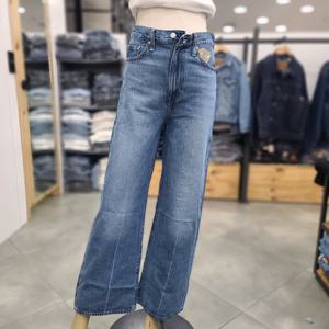 [리바이스]여성 립 케이지 와이드 레그 진 A6081-0020_DG