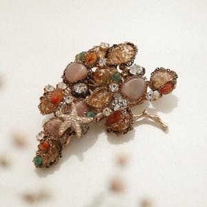 바이데이지 로도나이트 원석 나무 브로치 Bb0457