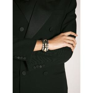 생로랑 범피 오픈 커프 팔찌 806513 Y1500 9482