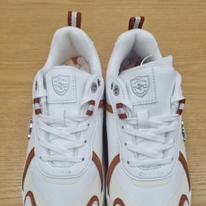 [루이까스텔]여성 루카 심볼 금속장식 라인 배색골프화7LESC323W