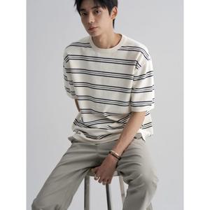 (425851LY50) [에잇세컨즈] 스트라이프 라운드 반소매 니트  아이보리