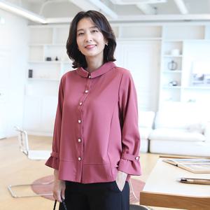 [쉬즈마담]T57383 소매밴딩셔링 오픈진주 블라우스 50대 엄마옷