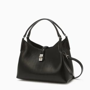 [헤지스ACC] 블랙 버클장식 소가죽 토트백S HIBA5F171BK